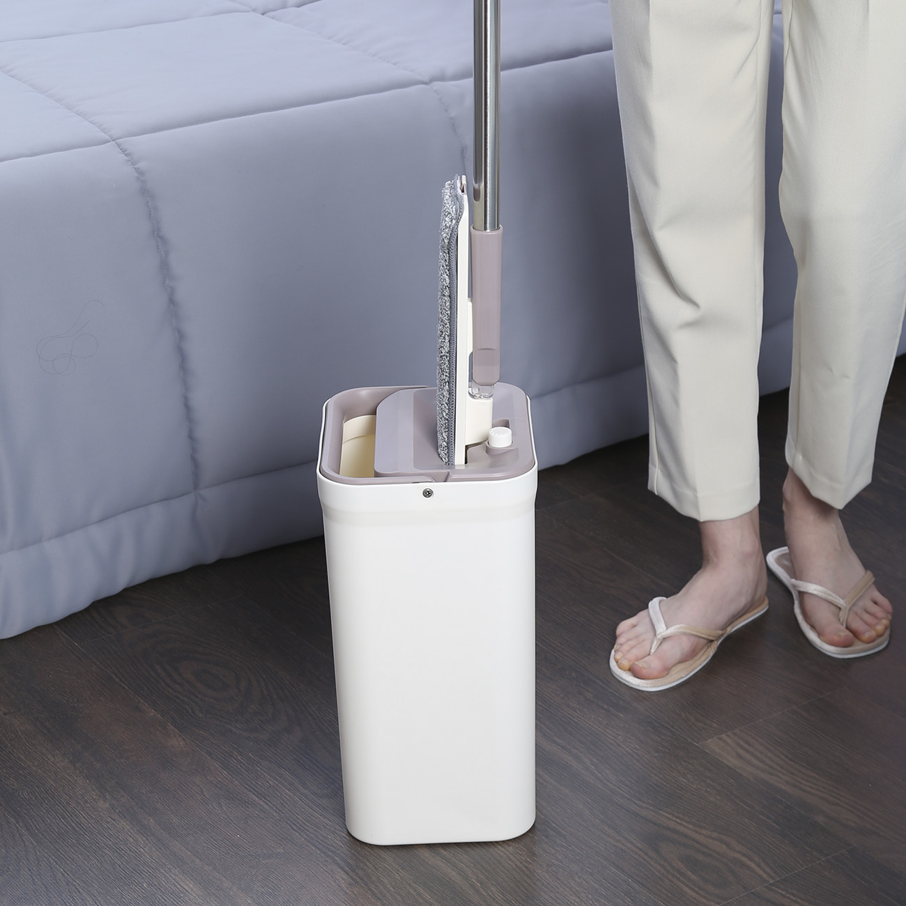 Mop with bucket, with spin and cleaning, rectangular, white-purple, Mop изображение № 5