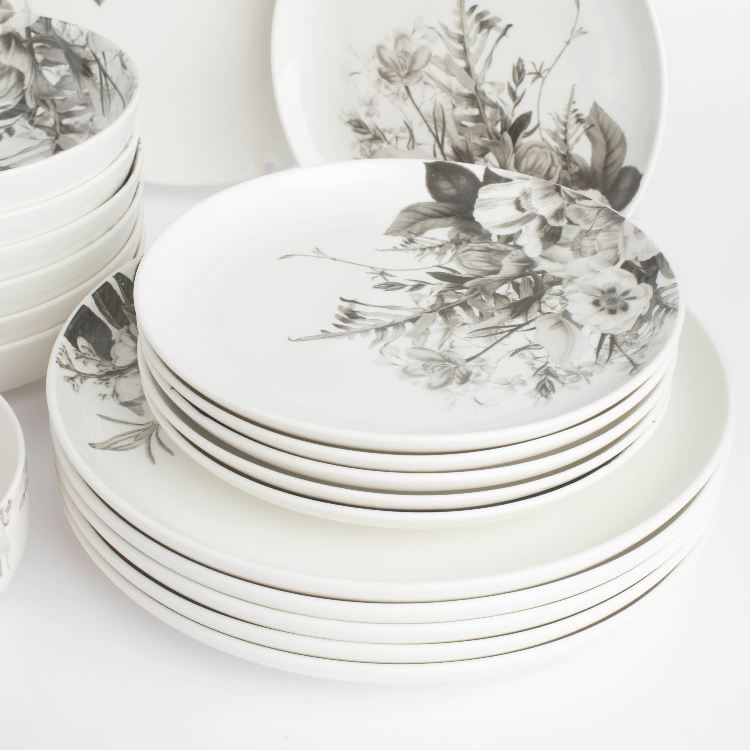 Dining set, 6 persons, 19 items, porcelain N, white, Black and white flowers, Magnolia изображение № 2