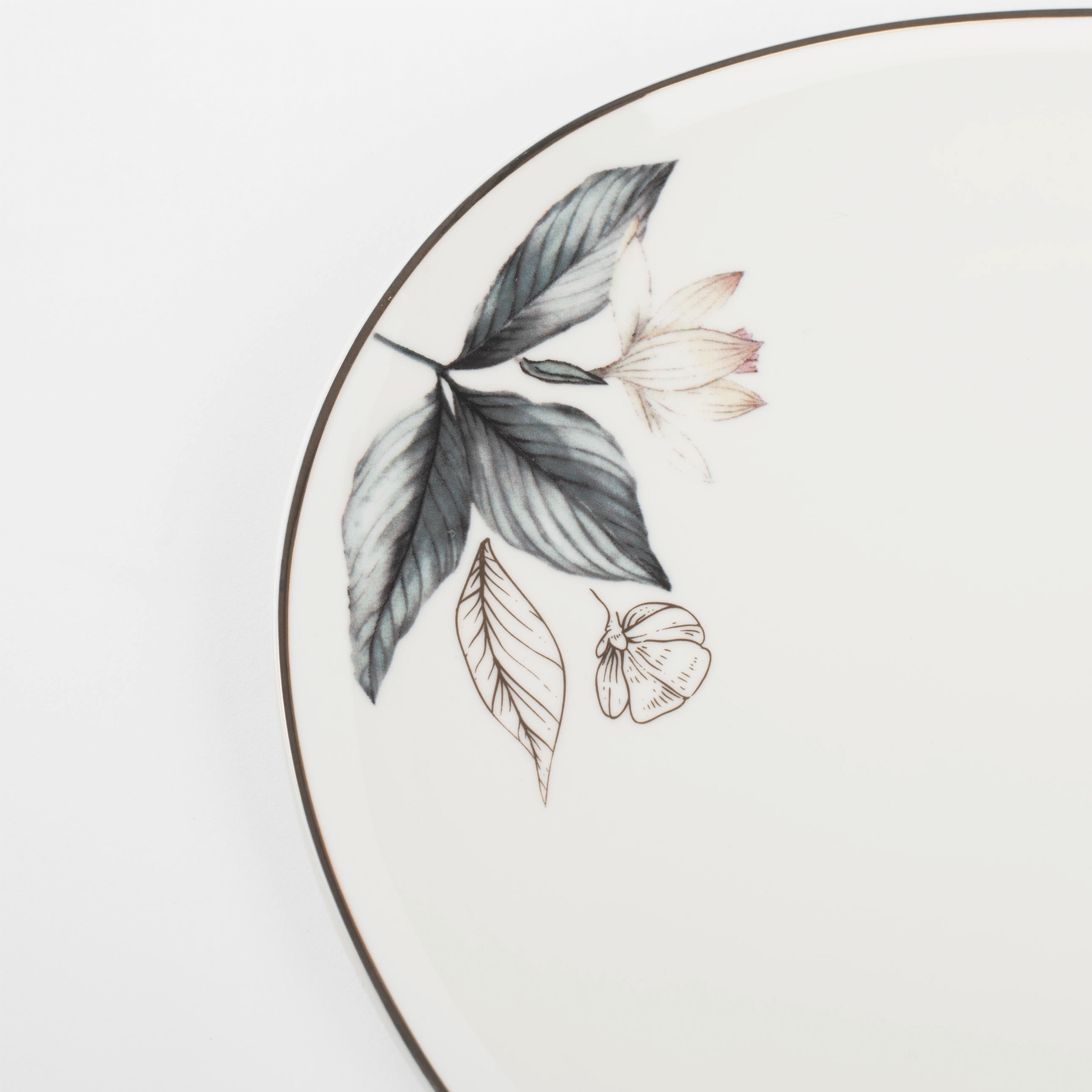 Snack plate, 21 cm, porcelain N, white, with golden edging, Flower and leaves, Noir изображение № 4