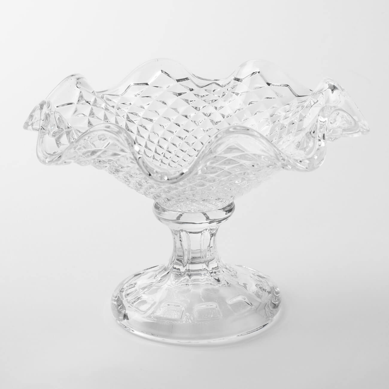 Candy bowl, 18x12 cm, on a leg, glass R, Naiad изображение № 1