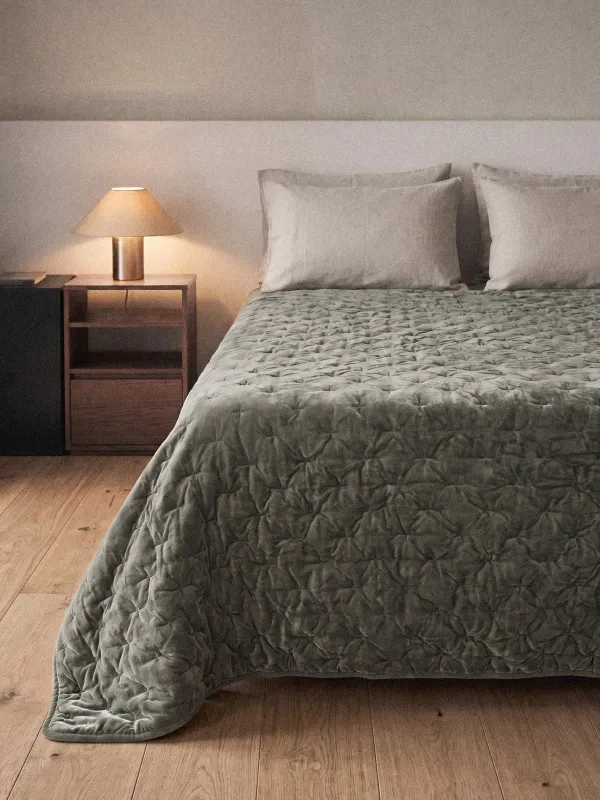 Bedspread, 220x240 cm, quilted, velvet/microfiber, green, Lines, Stitch velvet, image-0