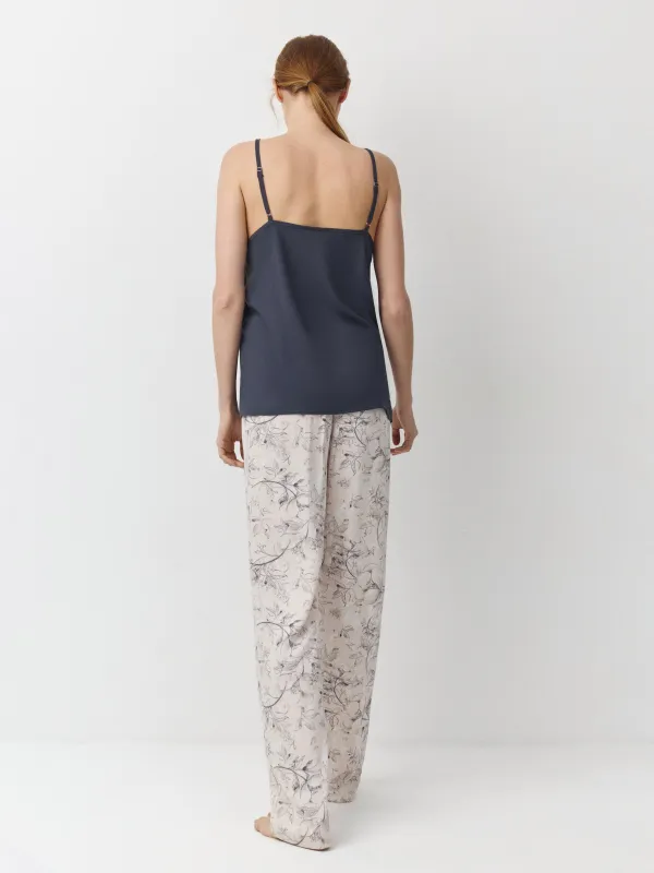 Women's trousers, homewear, size S, viscose, milky, Flowers, Janice, image-3