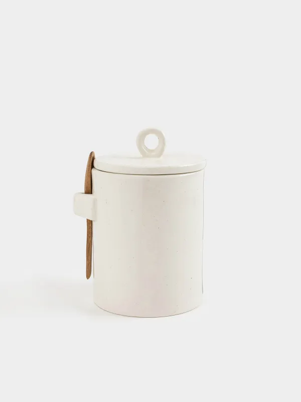 Storage container, 16 cm, 750 ml, with spoon, ceramic / wood, milky, speckled, Delicia, image-0