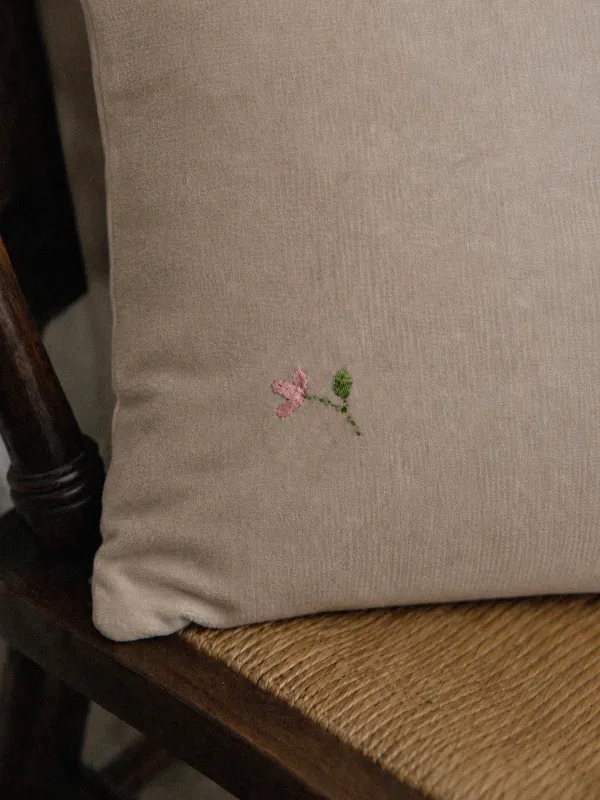Decorative pillow, 45x45 cm, velvet, beige, Flowers, Velvet, image-3