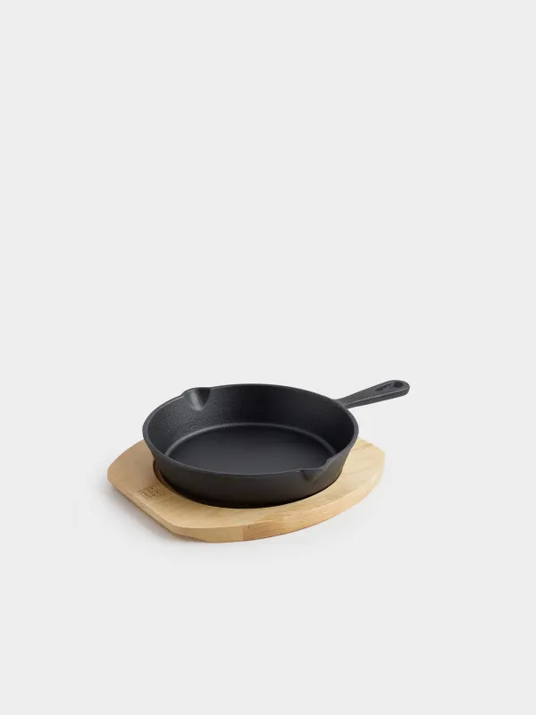 Frying Pan with base, 20 cm, cast iron/wood, round, black, Authentic, image-1