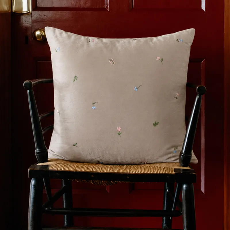 Decorative pillow, 45x45 cm, velvet, beige, Flowers, Velvet
