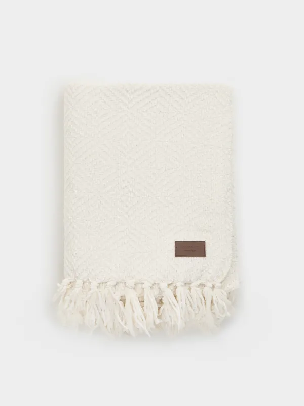Blanket, 130x170 cm, with fringe, Chenille, milky, Chenill, image-0