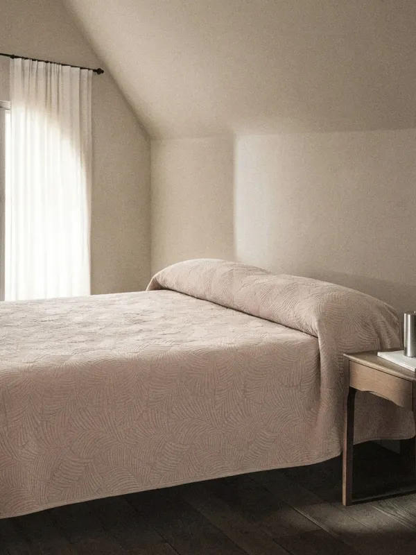 Bedspread, 220x240 cm, quilted, polyester, beige / gray, Palm leaf, Stitch velvet, image-0