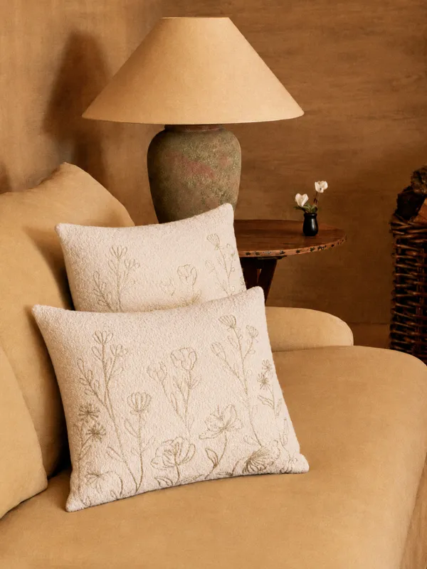 Decorative pillow, 45x45 cm, boucle/velvet, milky, wildflowers, Boucle, image-2