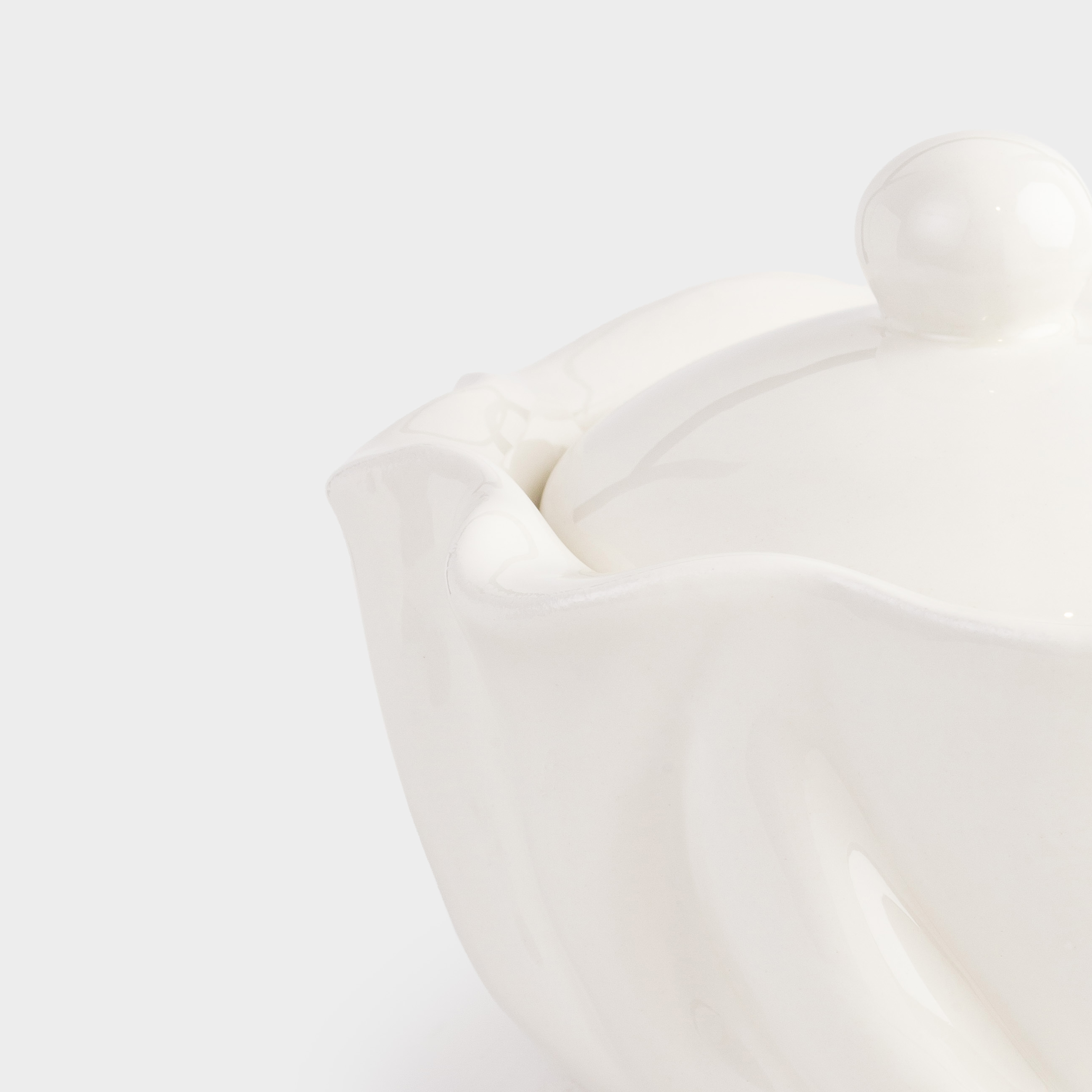 Jewelry box, 11x9 cm, ceramic, milky, Crumpled effect, Crumple