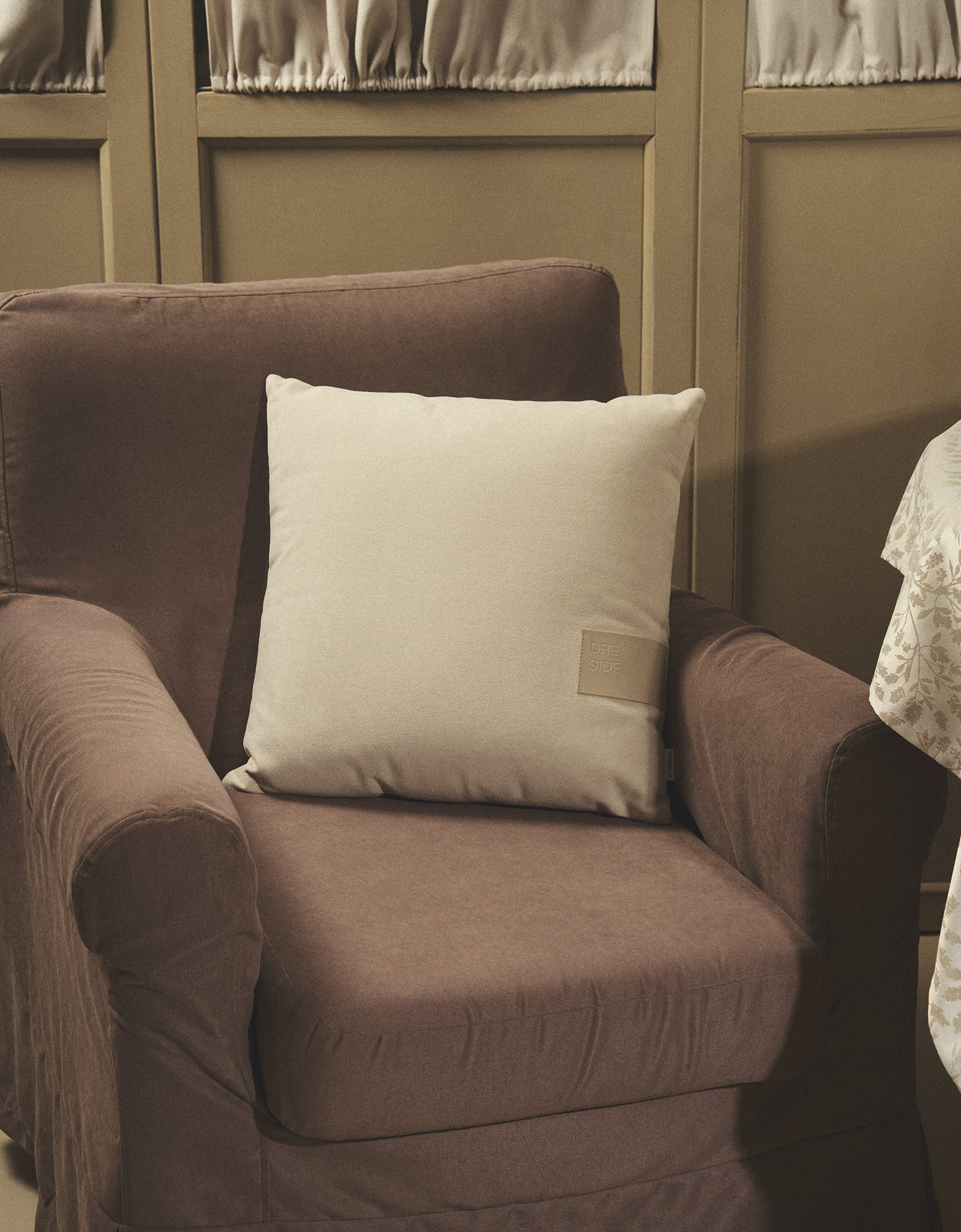 Decorative pillow, 45x45 cm, velvet, milky, Silk velvet, image-5