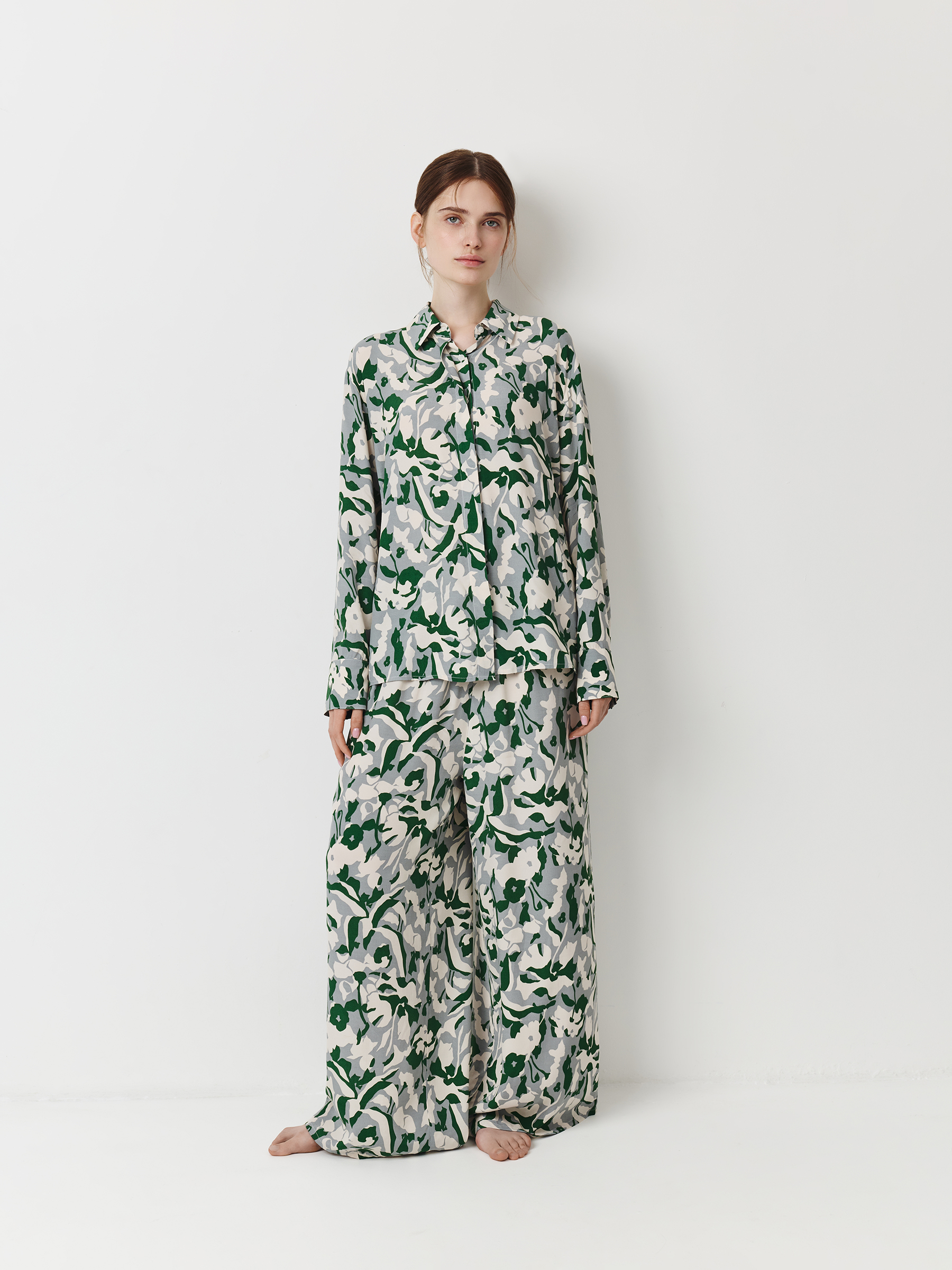 Women's trousers, size S, wide, viscose, green, Adetta, image-0