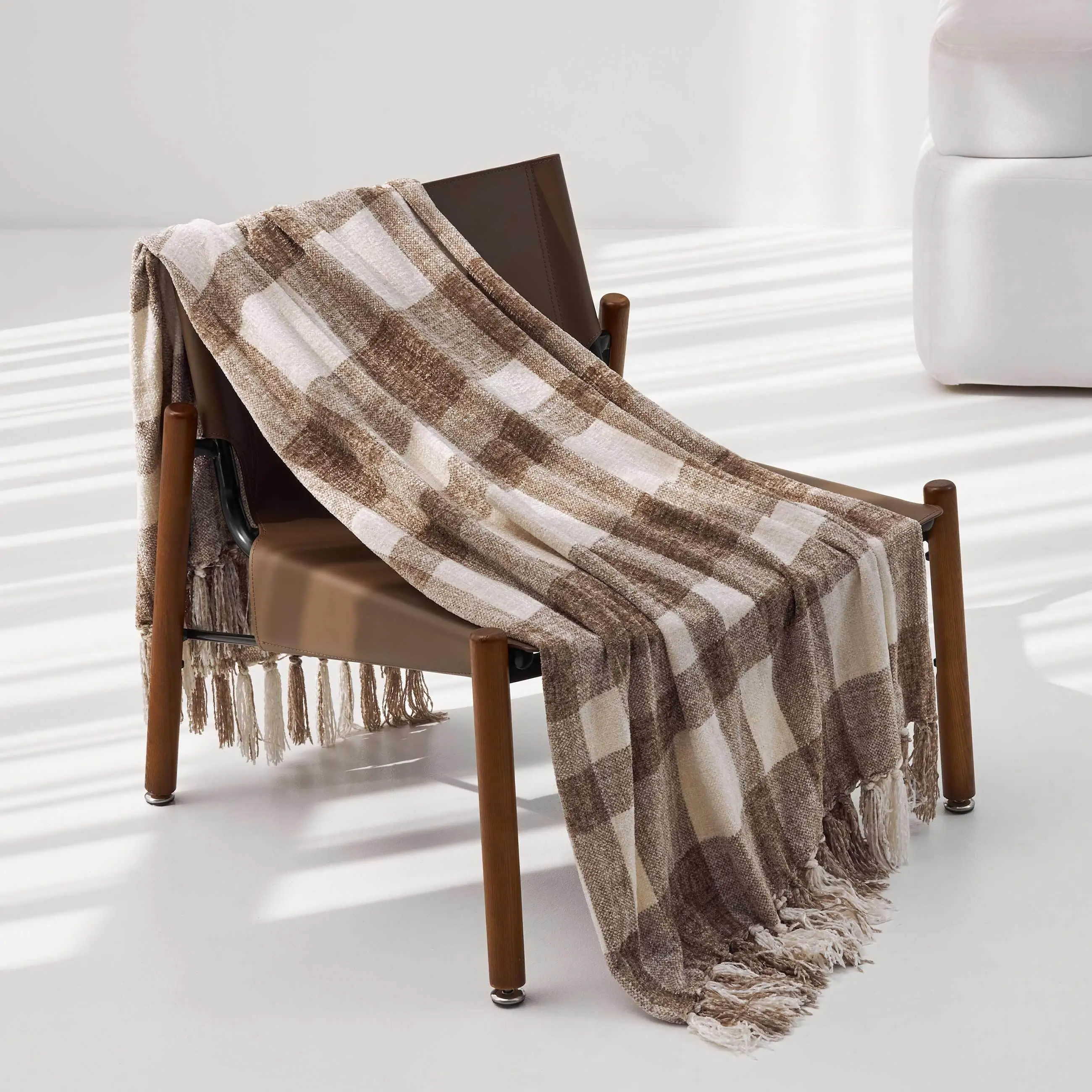 Plaid, 130x170 cm, fringed, chenille, milky brown, Checkered, Hazel