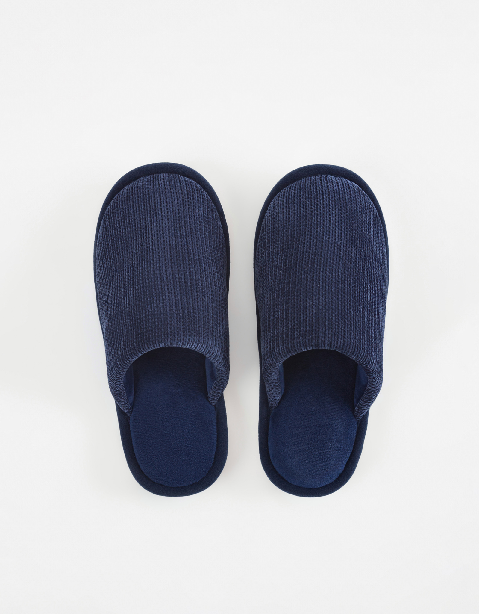 Men's home slippers, p. 42-43, chenille / corduroy, dark blue, Chenille, image-1