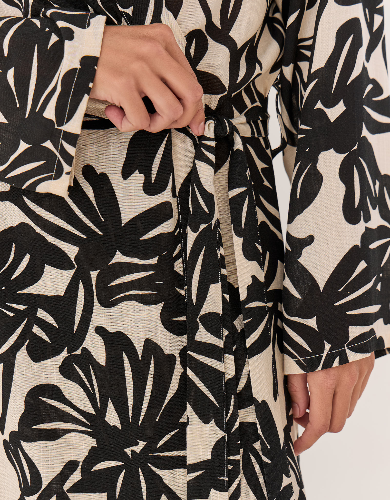 Women's robe, size L, with long sleeves, viscose, beige-black, Abstract flowers, Almi, image-2