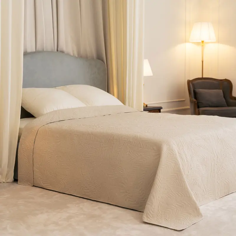 Bedspread, 220x240 cm, quilted, polyester / microfiber, sand, Leaves, Stitch ,image-0