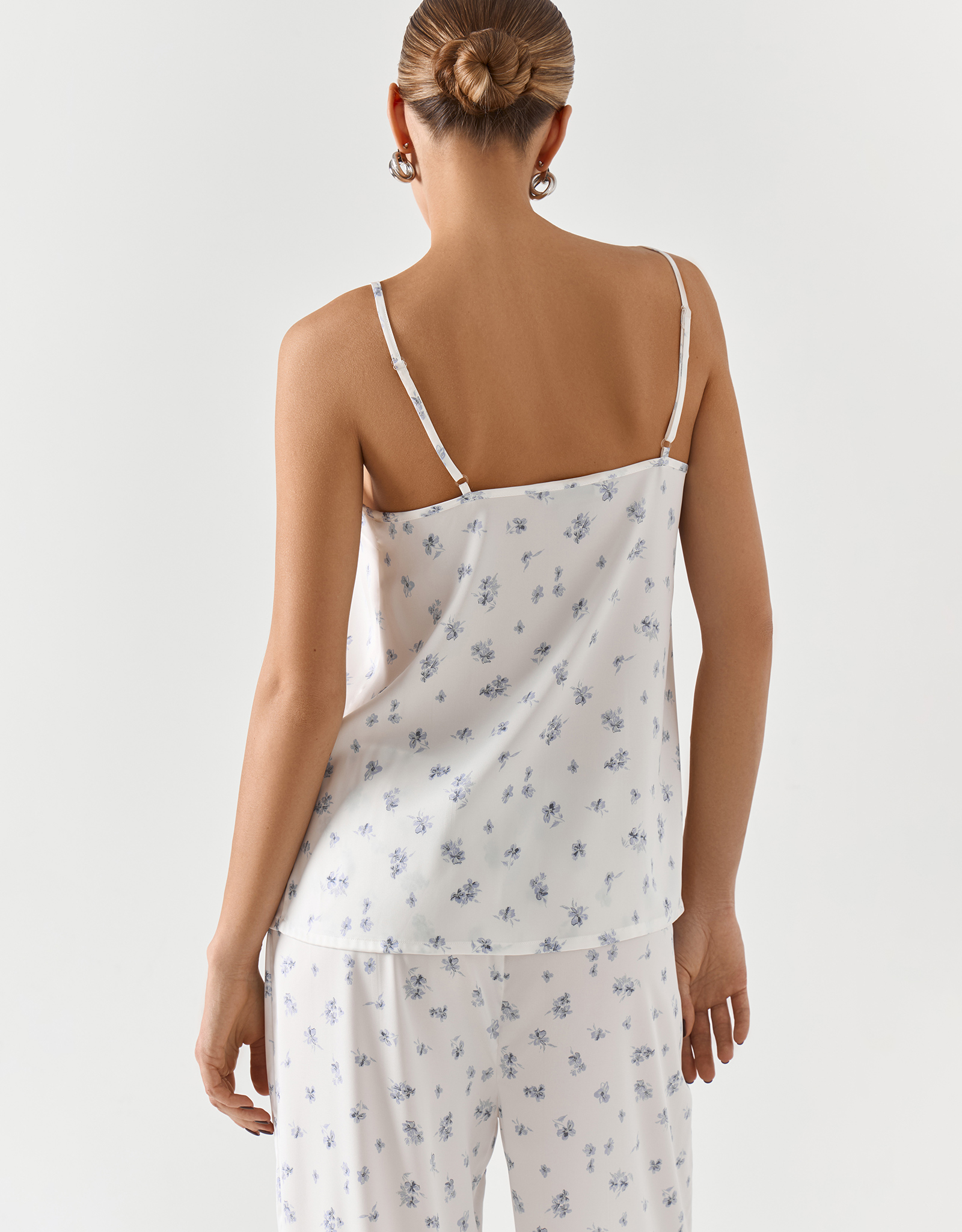Women's top, homewear, size L, straps, polyester, blue and white, Flowers, Tesia, image-4