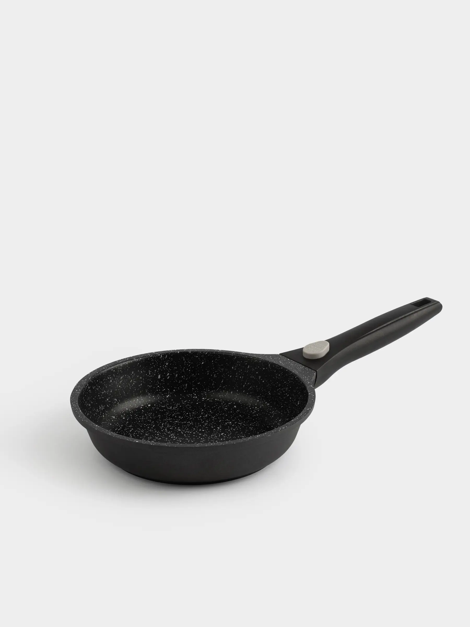 Frying pan, 20 cm, removable handle, coated, aluminum, Solution 2