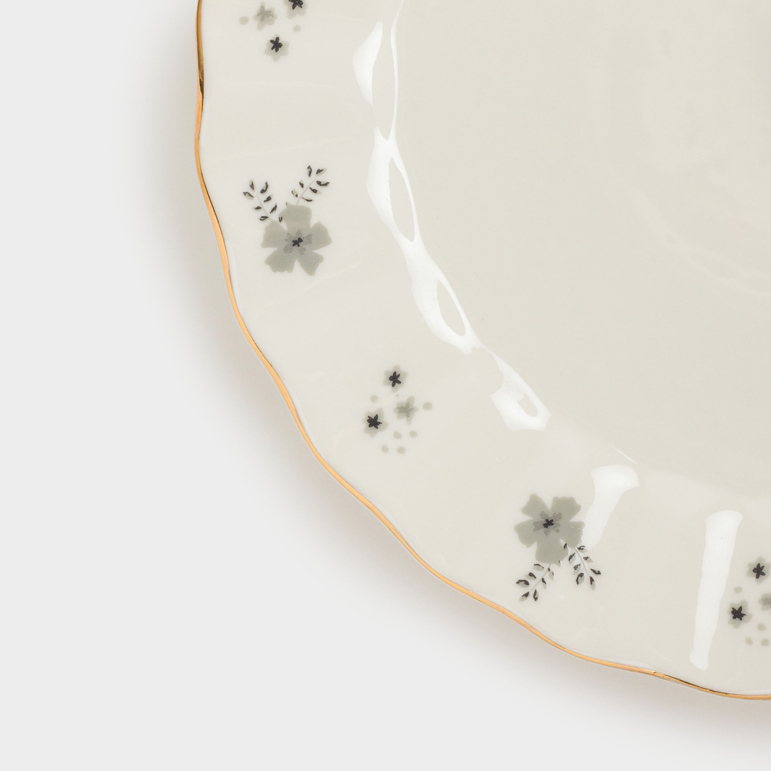 Dessert plate, 20 cm, porcelain P, milky, with golden edging, gray flowers, Florals, image-3