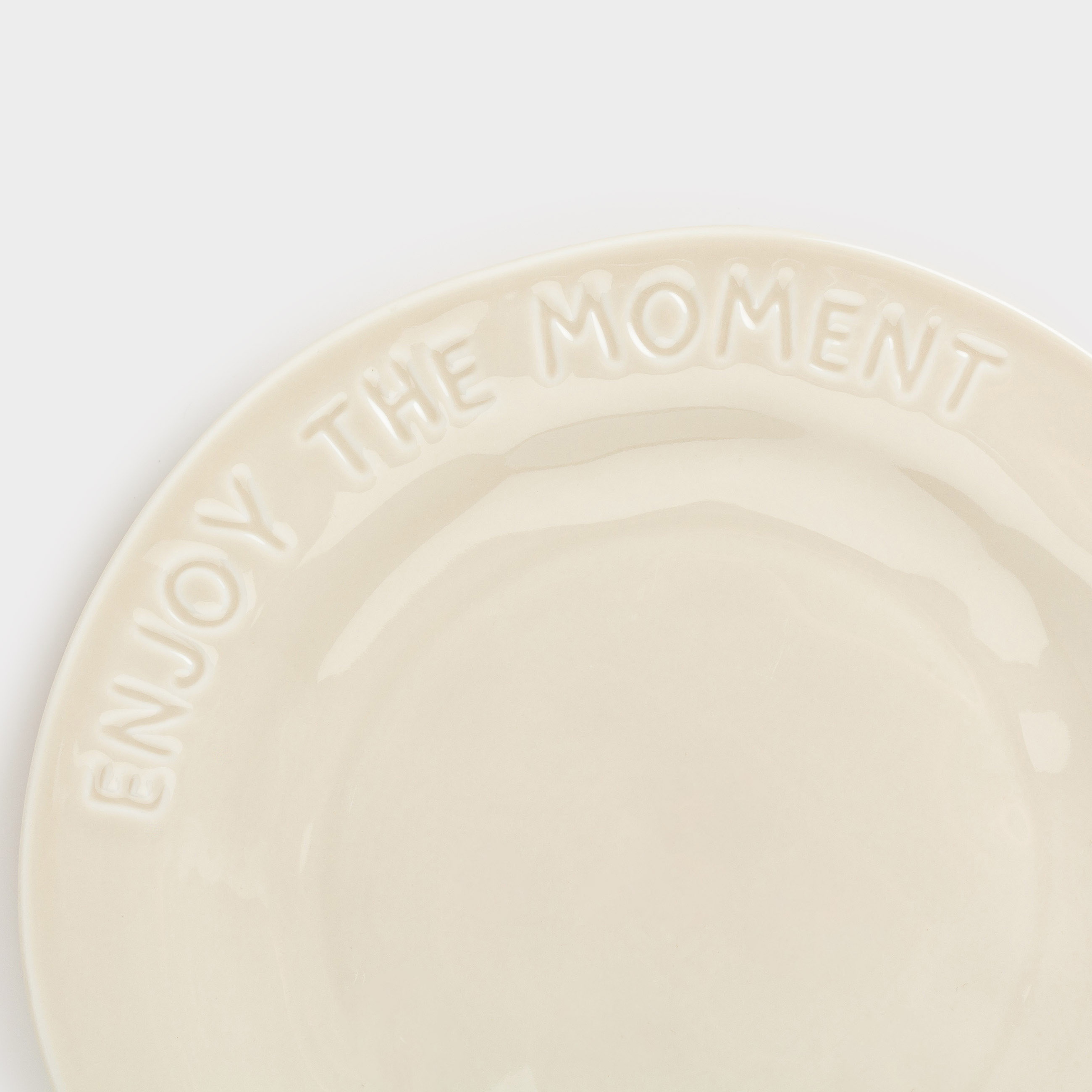 Dinner plate, 27 cm, porcelain P, milky, Enjoy the moment, Crumple words
