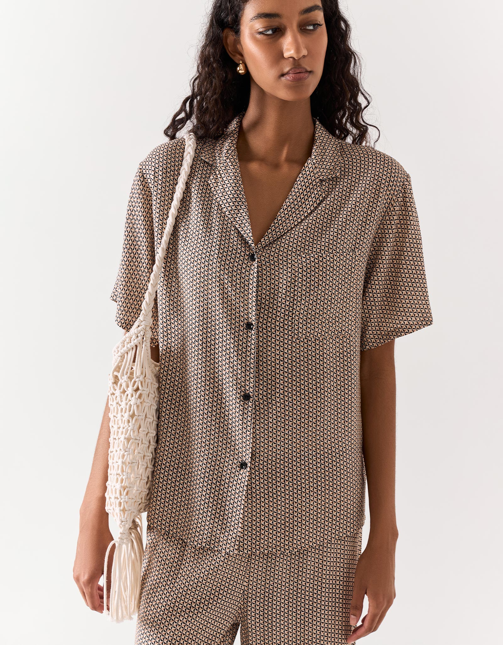 Women's shirt, size L, with short sleeves, viscose, beige, Geometric pattern, Emri, image-4