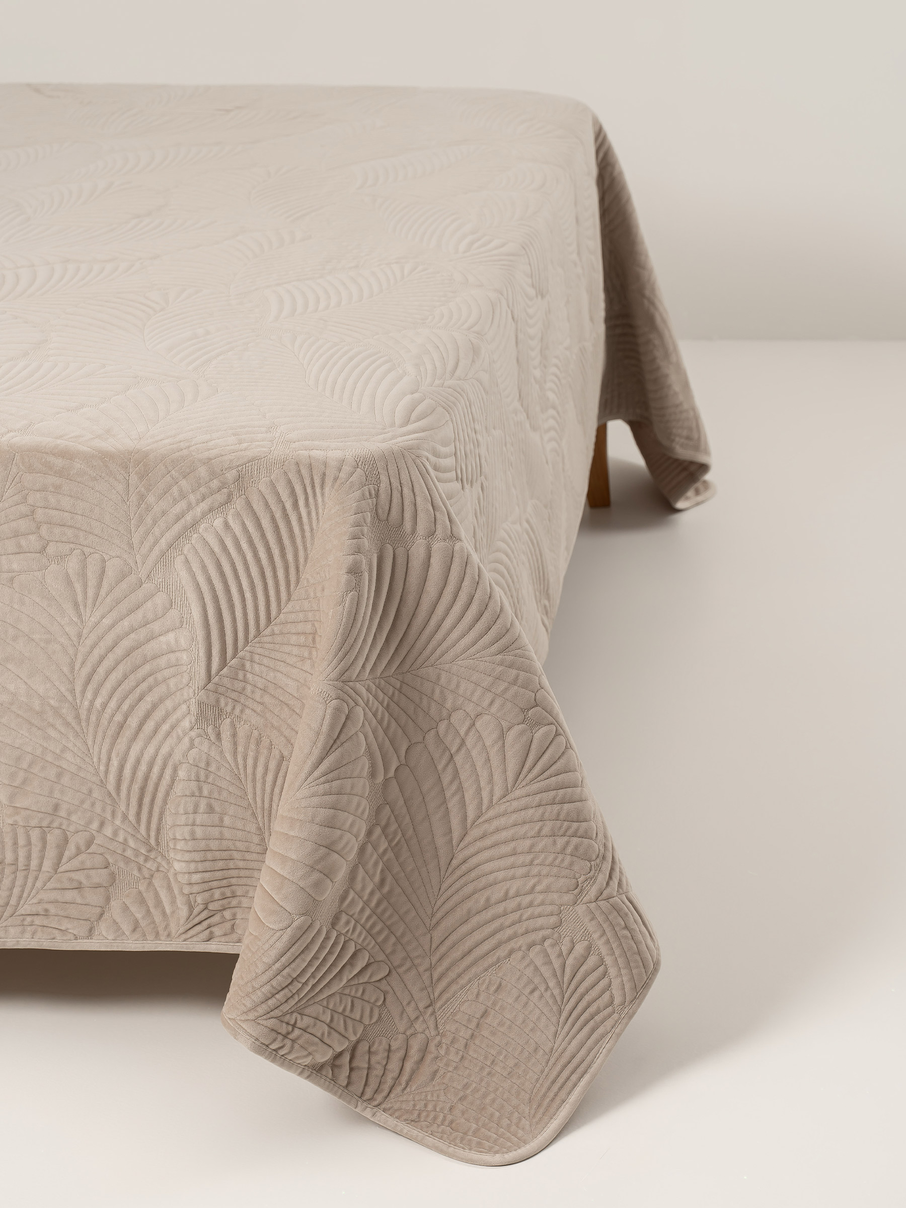 Bedspread, 240x260 cm, quilted, polyester, beige / gray, Palm leaf, Stitch velvet, image-5