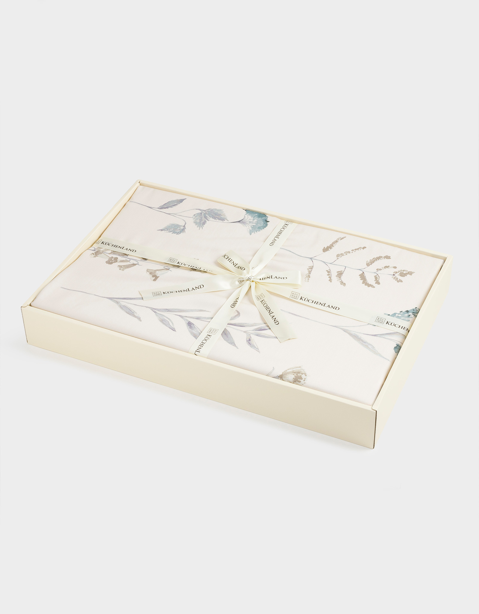 Bed linen set euro, Tencel 300 CU, milk, Flowers with berries, Tencel