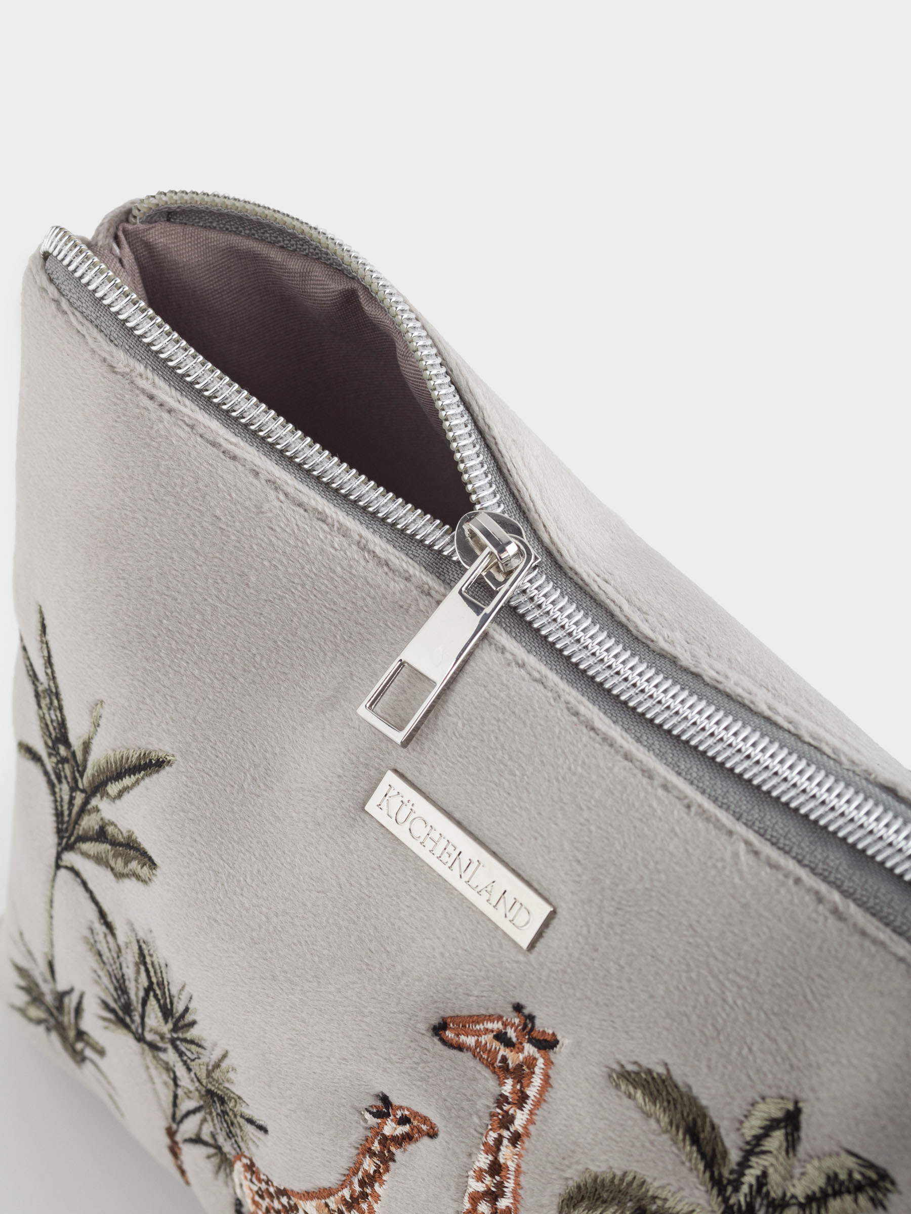 Cosmetic bag, 20x14 cm, polyester, grey, Giraffes in the jungle, Oasis print, image-5