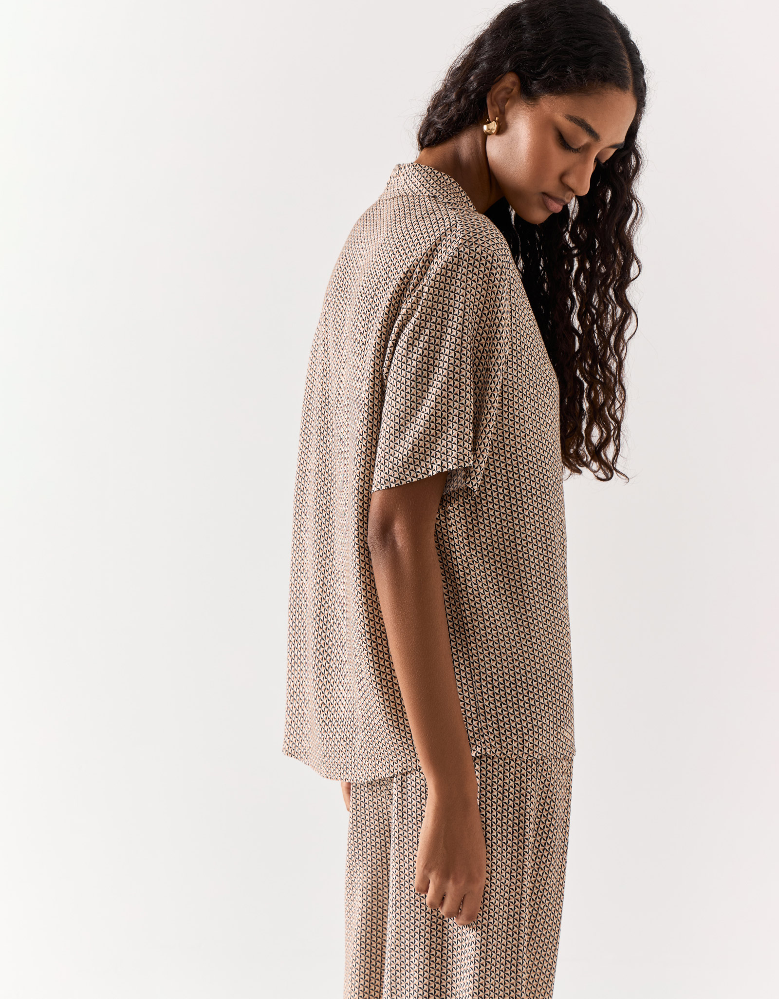 Women's shirt, size L, with short sleeves, viscose, beige, Geometric pattern, Emri, image-5