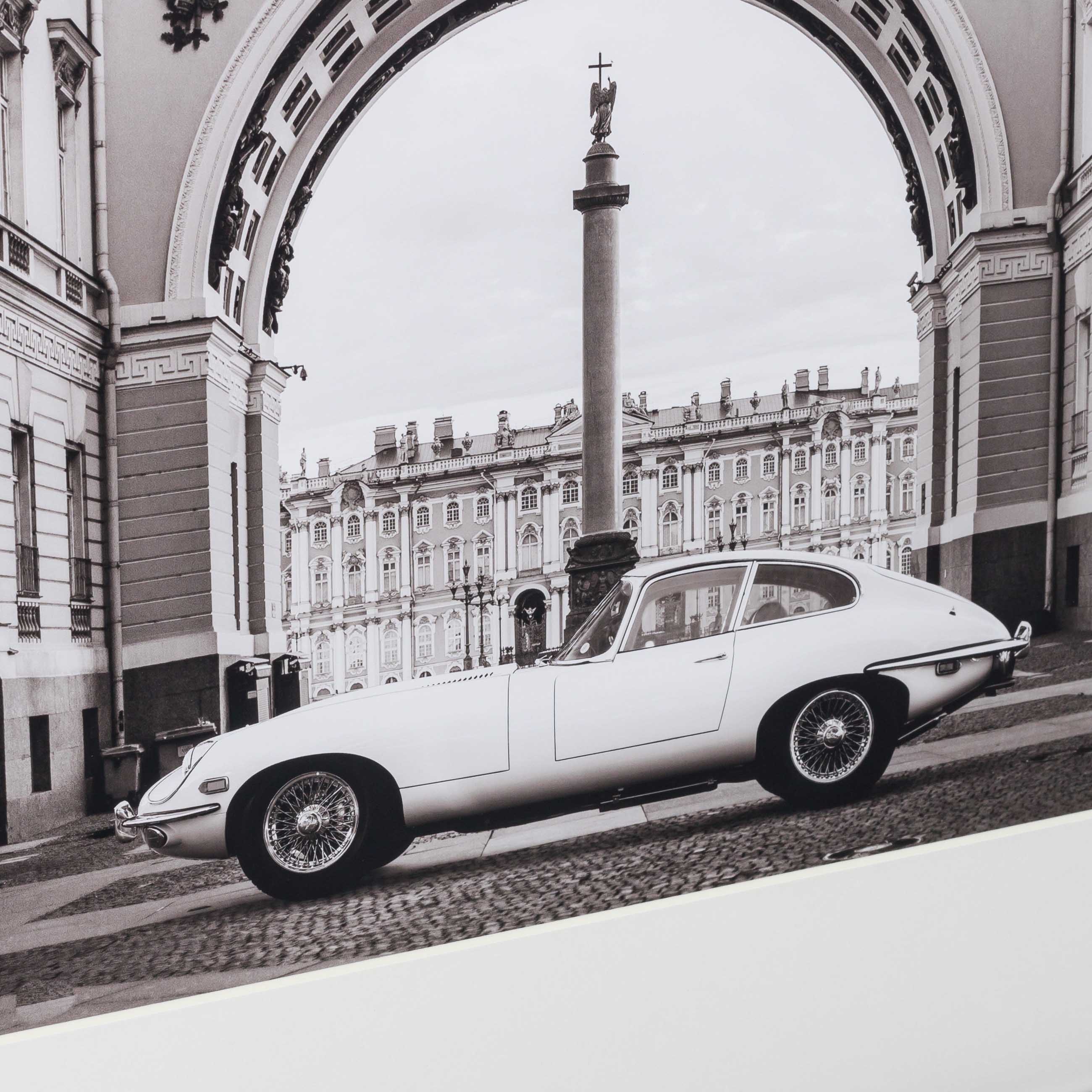 Framed painting, 58x48 cm, paper / polyresin, black and white, Retro car, Gallery