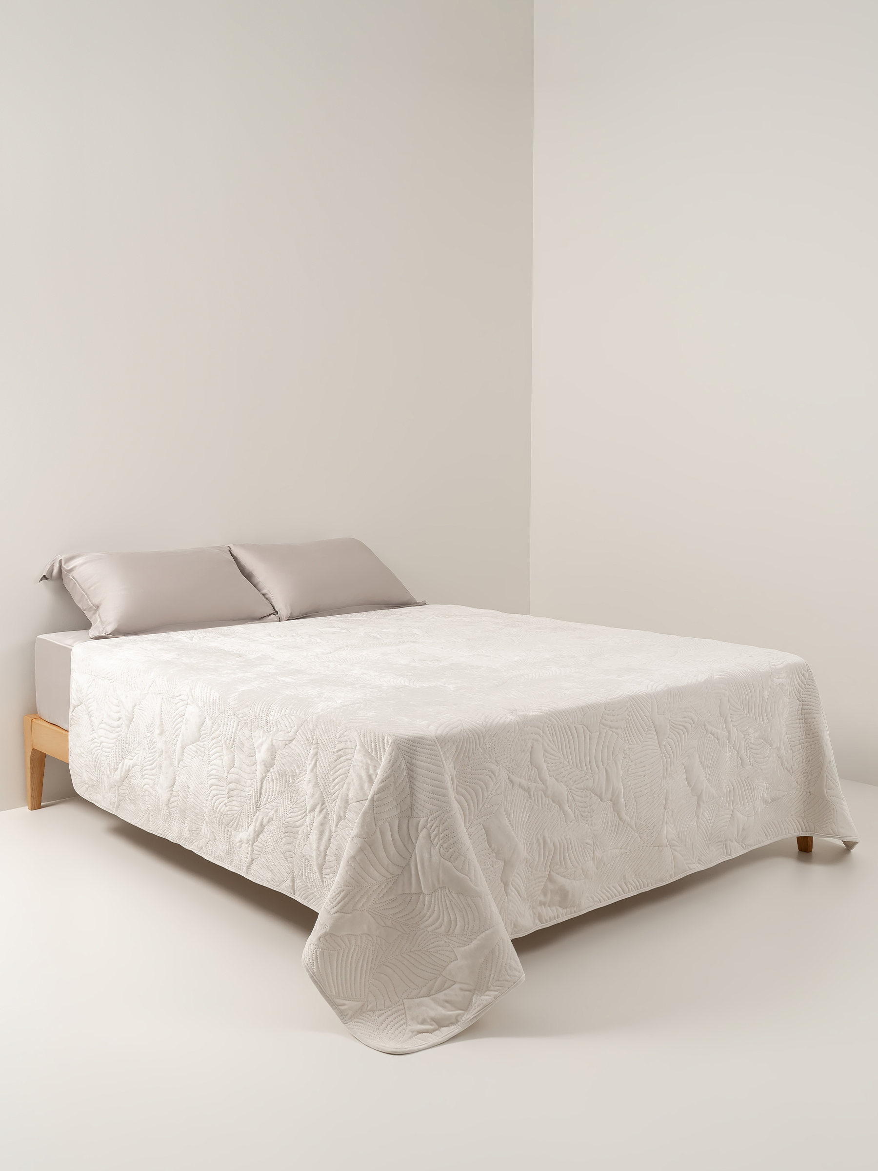 Bedspread, 220x240 cm, quilted, velvet/microfiber, milky, Leaves, Stitch velvet, image-5