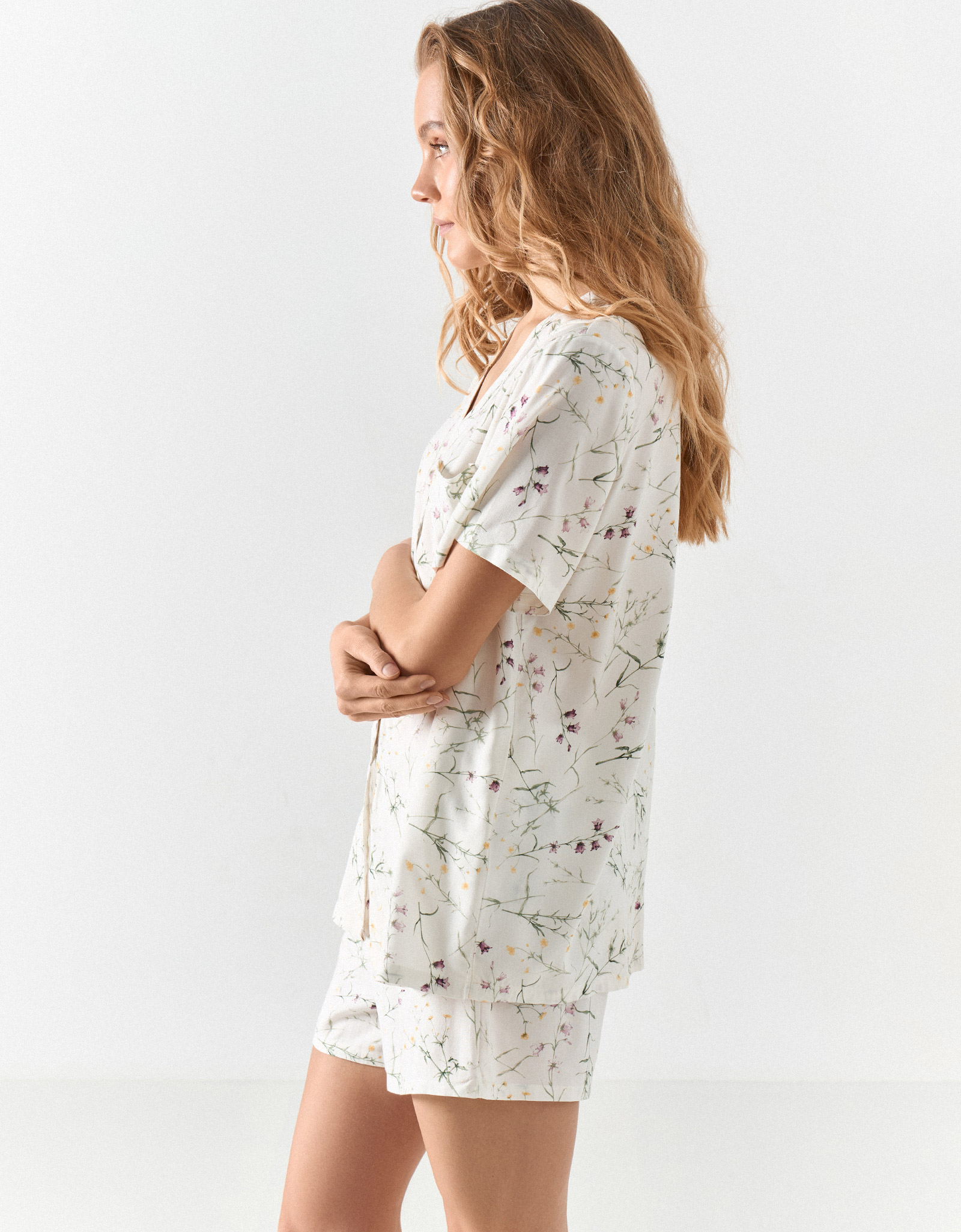 Women's shirt, homewear, size L, with short sleeves, viscose, milky, wildflowers, Amina, image-4