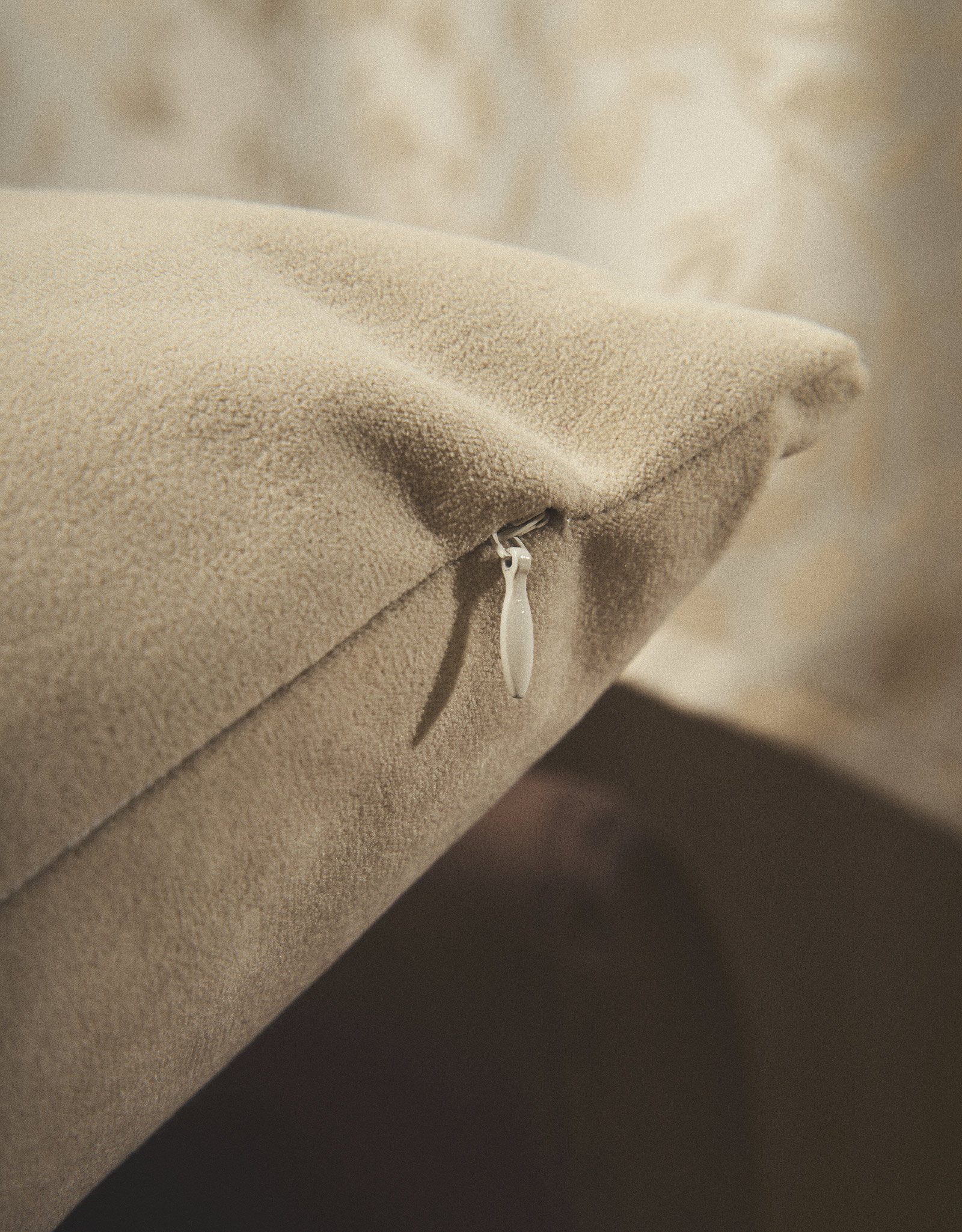 Decorative pillow, 45x45 cm, velvet, milky, Silk velvet, image-4