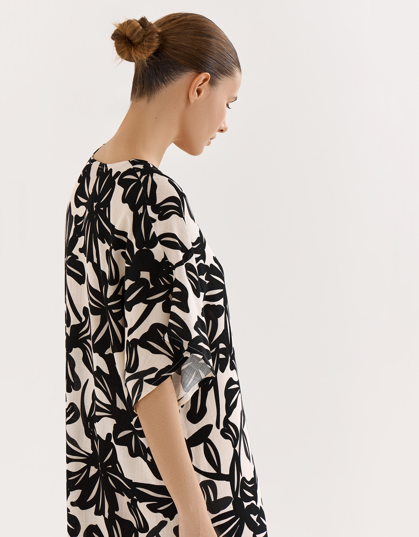 Women's dress, maxi, size L, with short sleeves, viscose, beige-black, Flowers, Almi, image-3