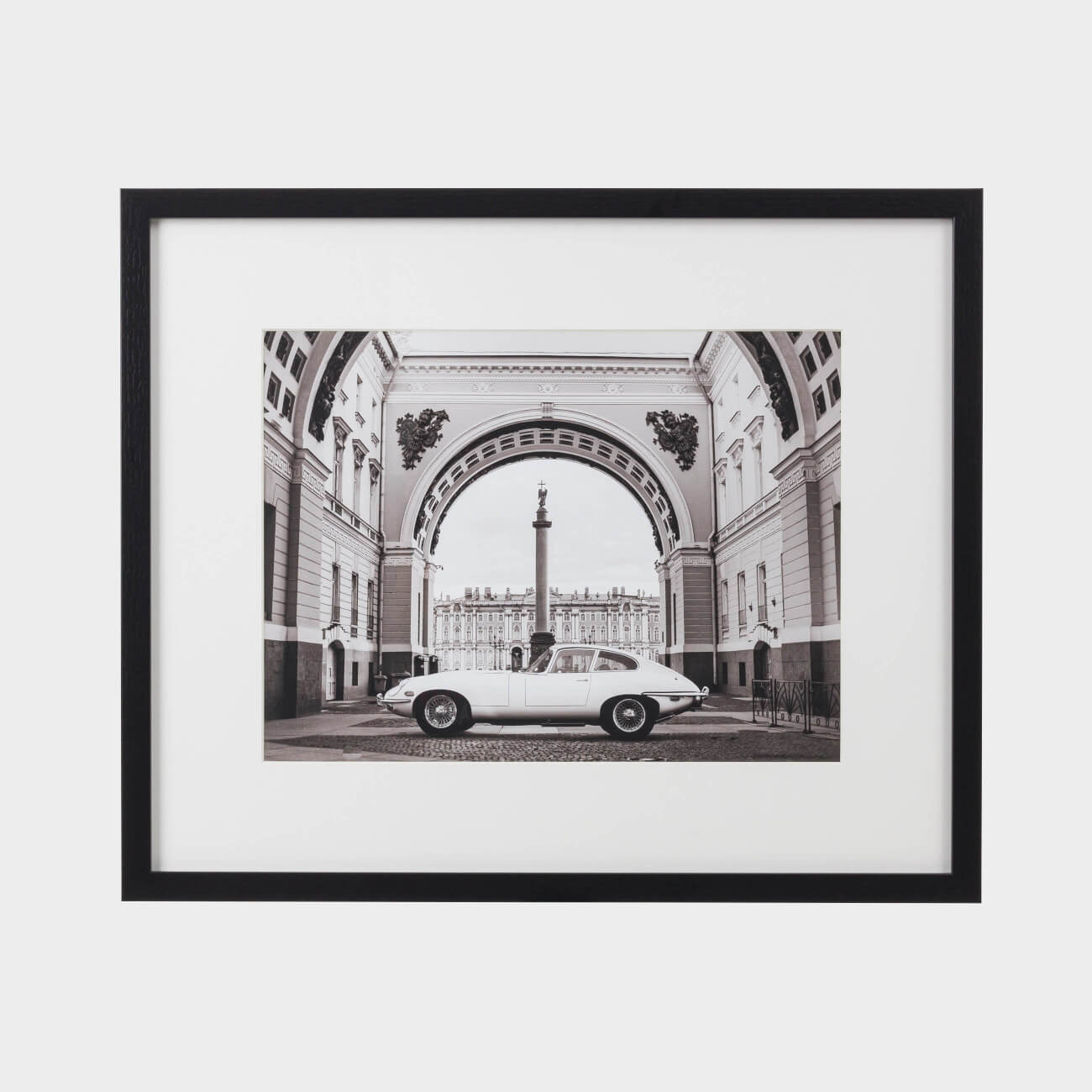 Framed painting, 58x48 cm, paper / polyresin, black and white, Retro car, Gallery