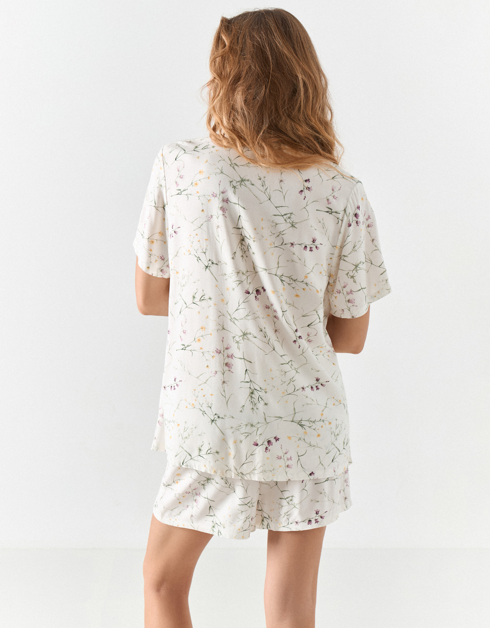 Women's shirt, homewear, size L, with short sleeves, viscose, milky, wildflowers, Amina, image-6