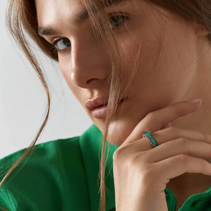 Ring, size S-M, Single size, Metal / Glass, Green stones, Mineral