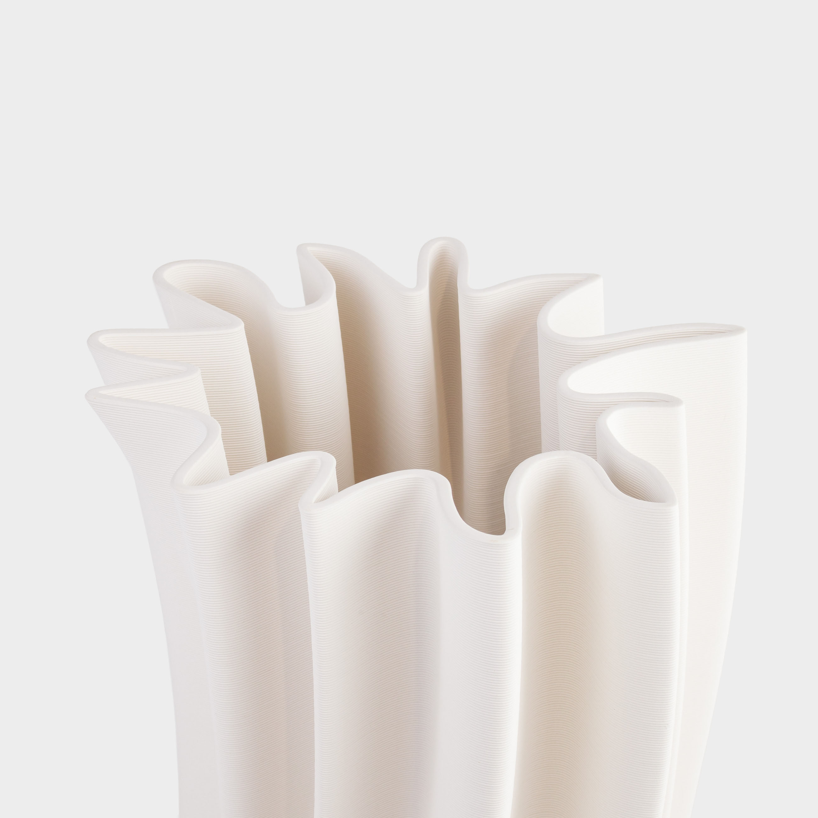Flower vase, 38 cm, ceramic, milky, Bends, Crumple, image-1