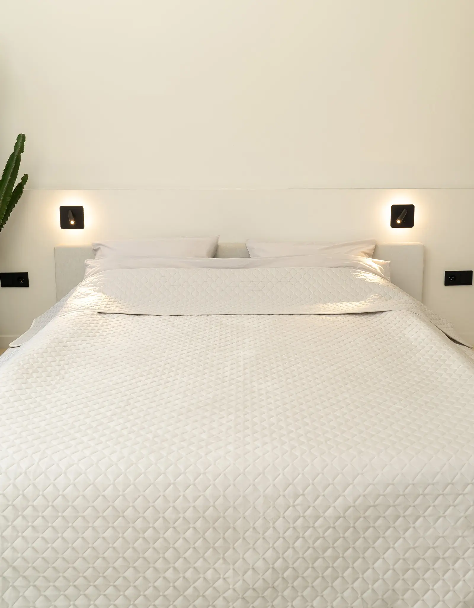 Bedspread, 220x240 cm, quilted, corduroy/microfiber, beige-gray, Stitch velvet