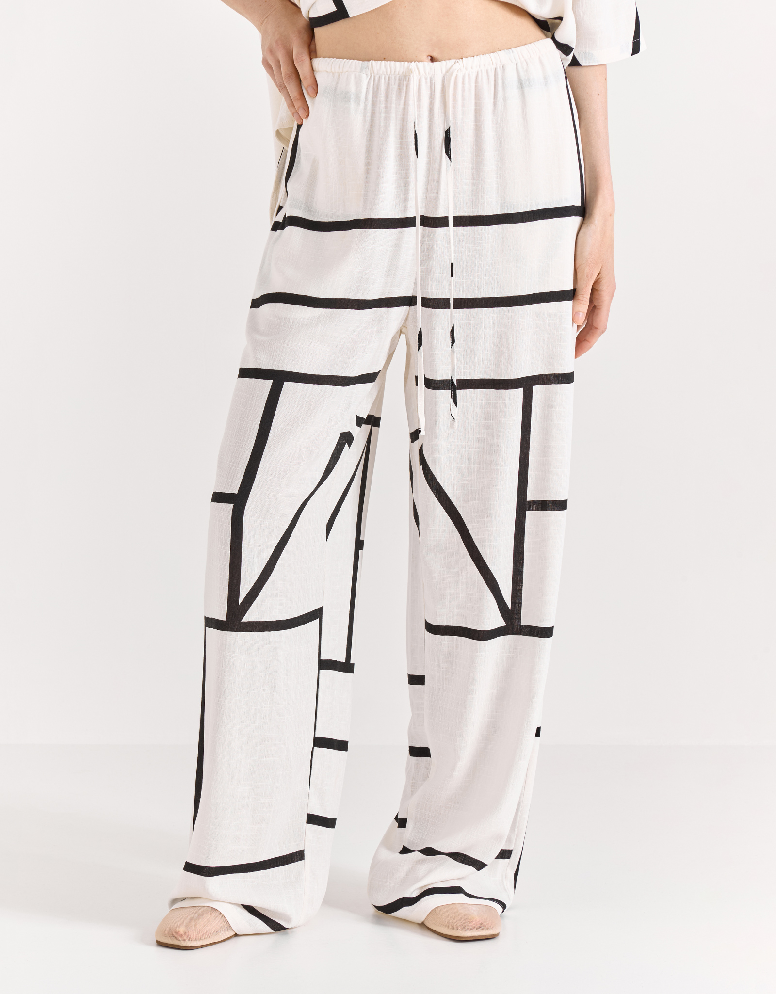 Women's trousers, size L, wide, viscose, black and white, Lines, Nataly, image-1
