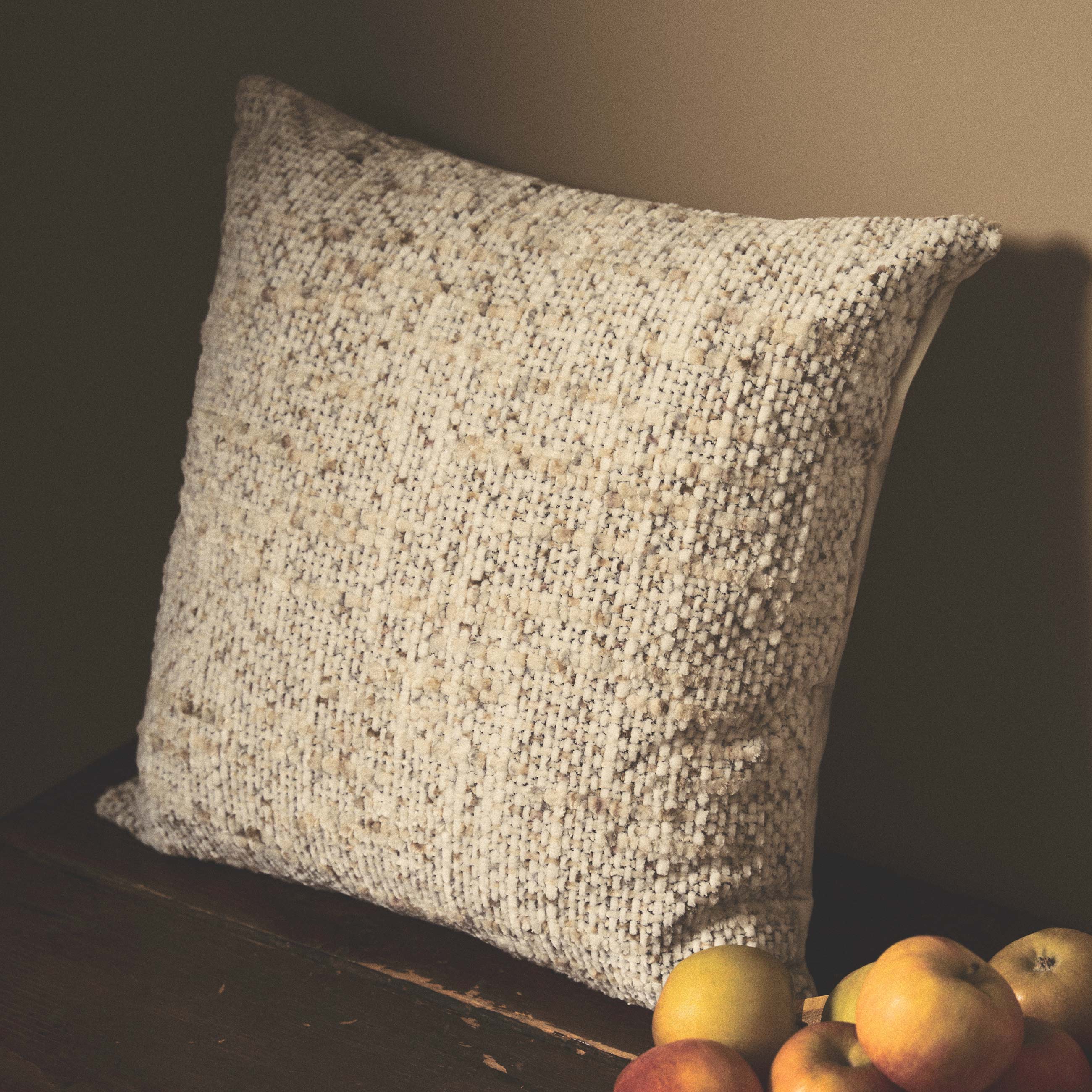 Decorative pillow, 45x45 cm, velvet, beige, Nordkap