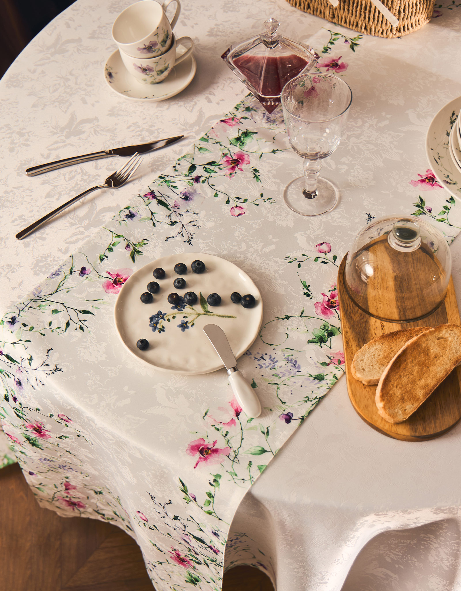 Table runner, 40x160 cm, jacquard, polyester, white, Spring flowers, Petal serenity