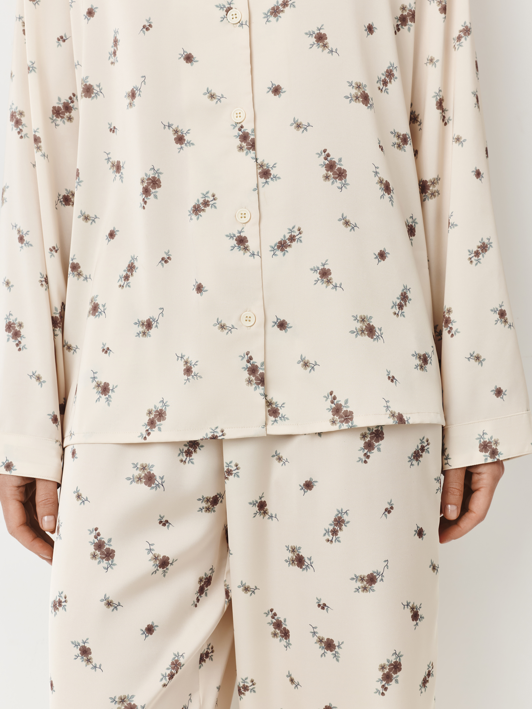Women's shirt, homewear, size S, with long sleeve, polyester, milky, Flowers, Roktania, image-2