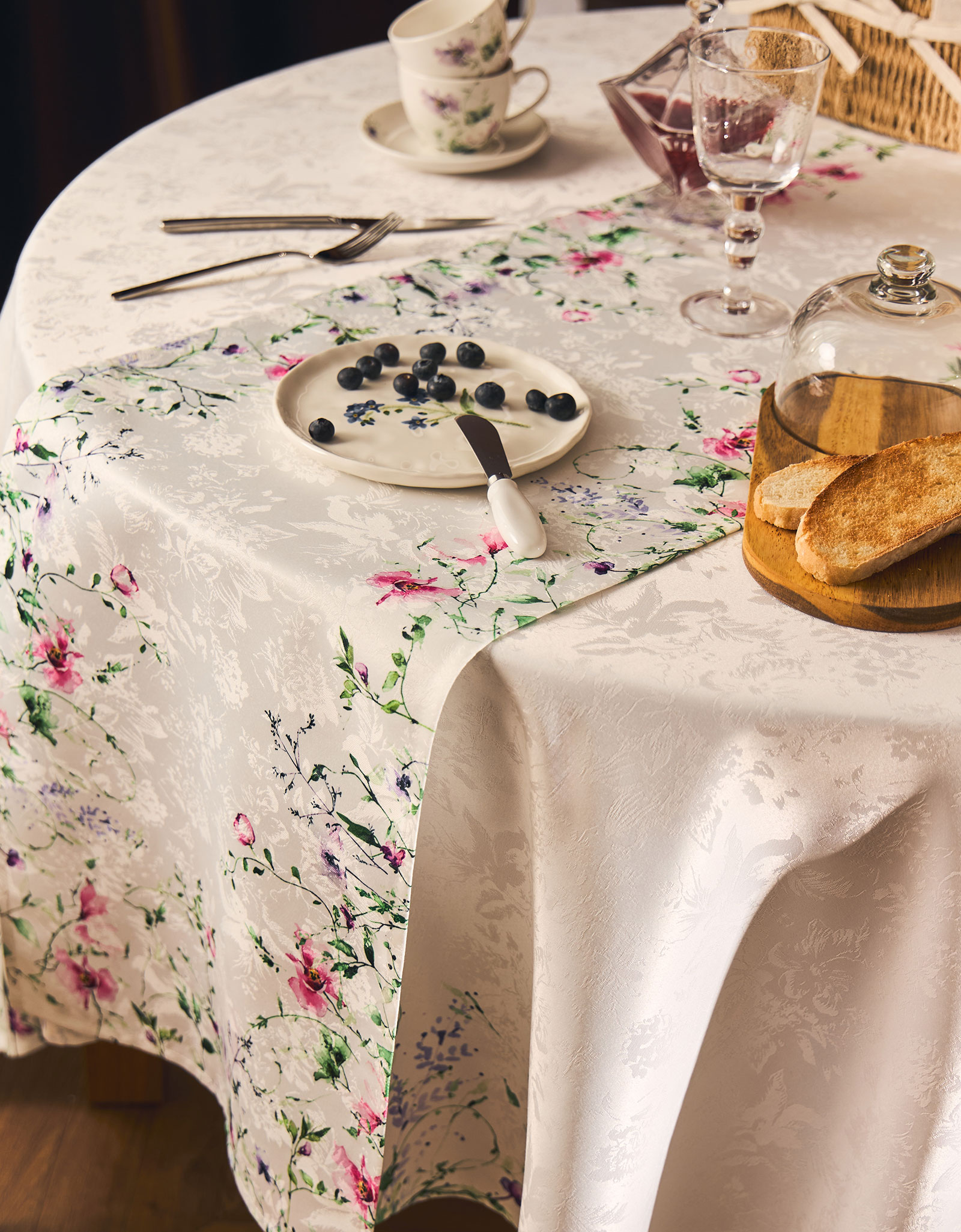 Table runner, 40x160 cm, jacquard, polyester, white, Spring flowers, Petal serenity