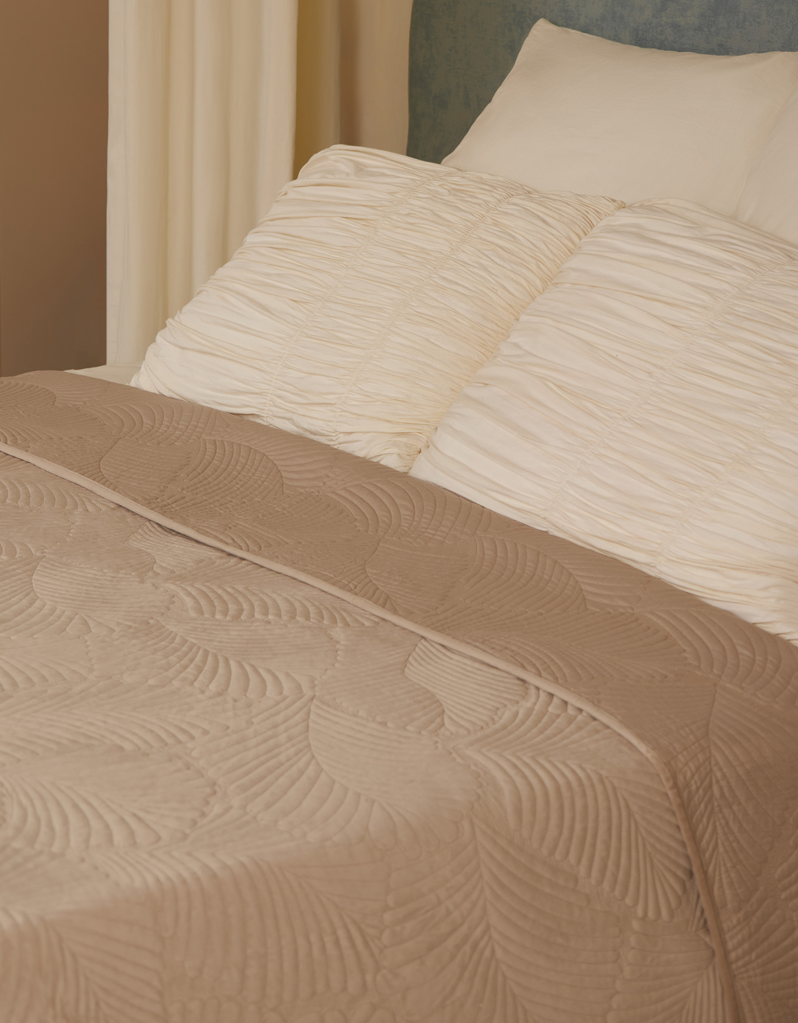 Bedspread, 220x240 cm, quilted, polyester, beige / gray, Palm leaf, Stitch velvet, image-3
