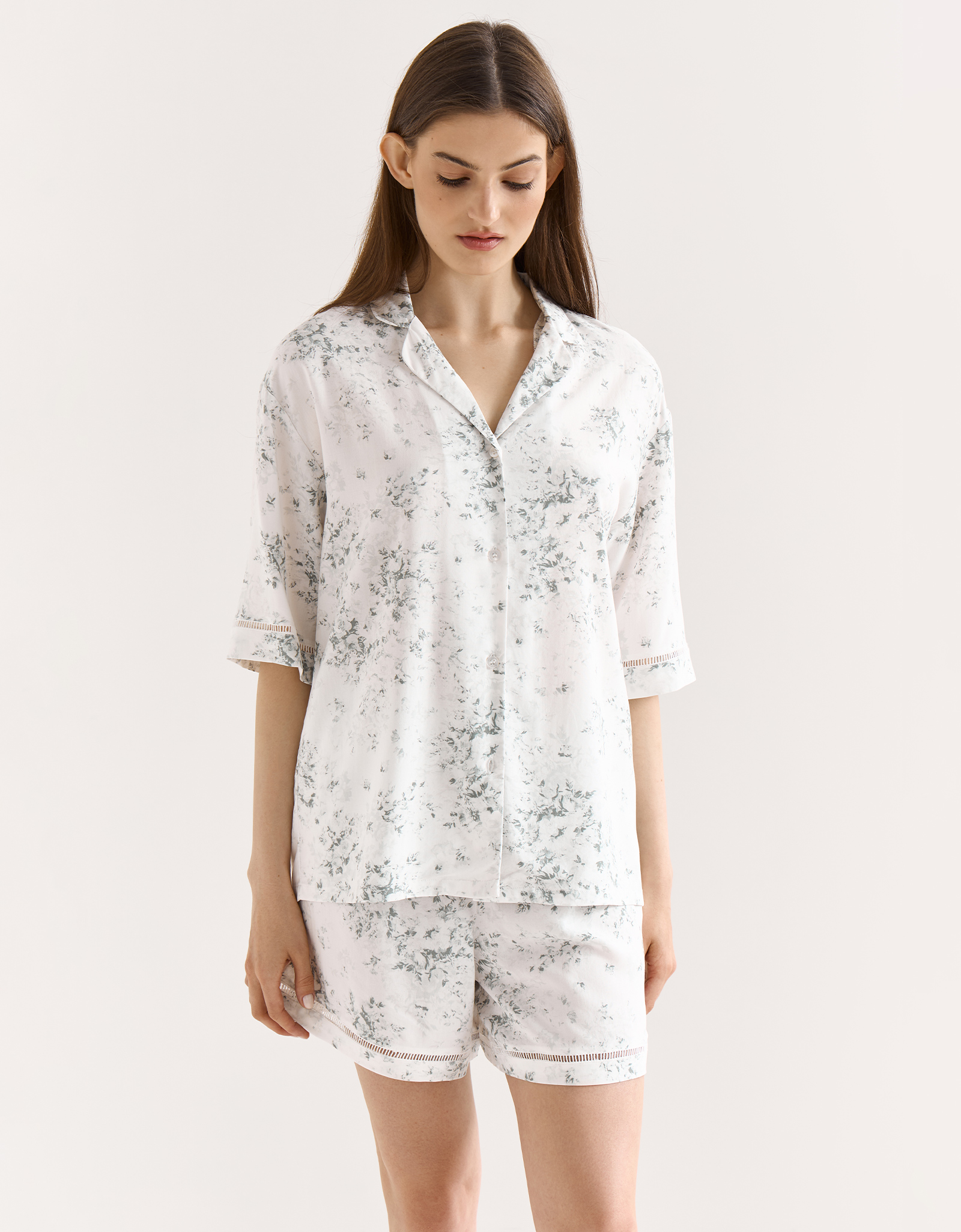 Women's shirt, homewear, size L, with short sleeves, viscose, milky, Flowers, Arsinoa, image-1