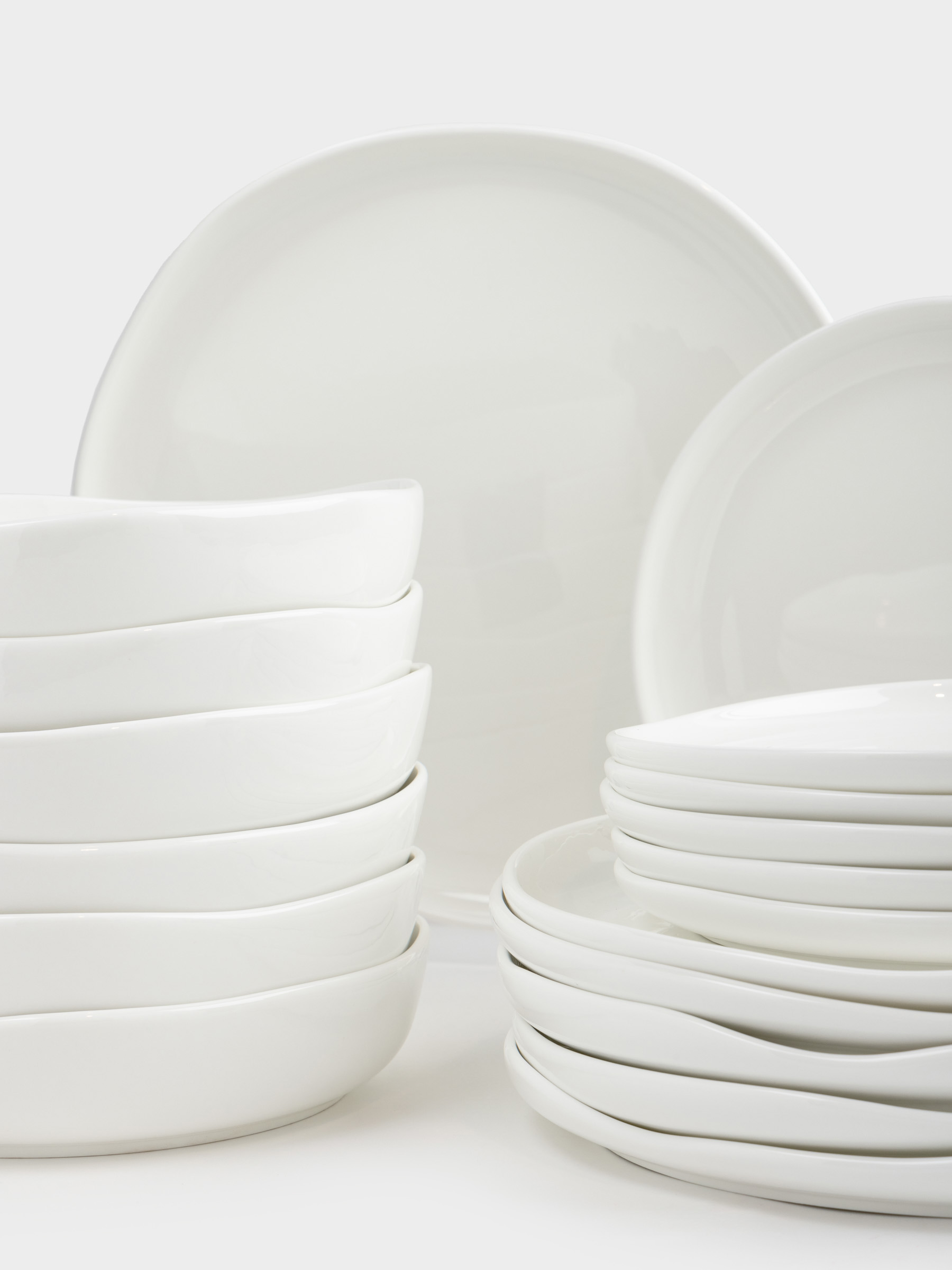 Dining set, 6 persons, 18 items, porcelain F, white, Uneven edge, Vergaleo, image-1