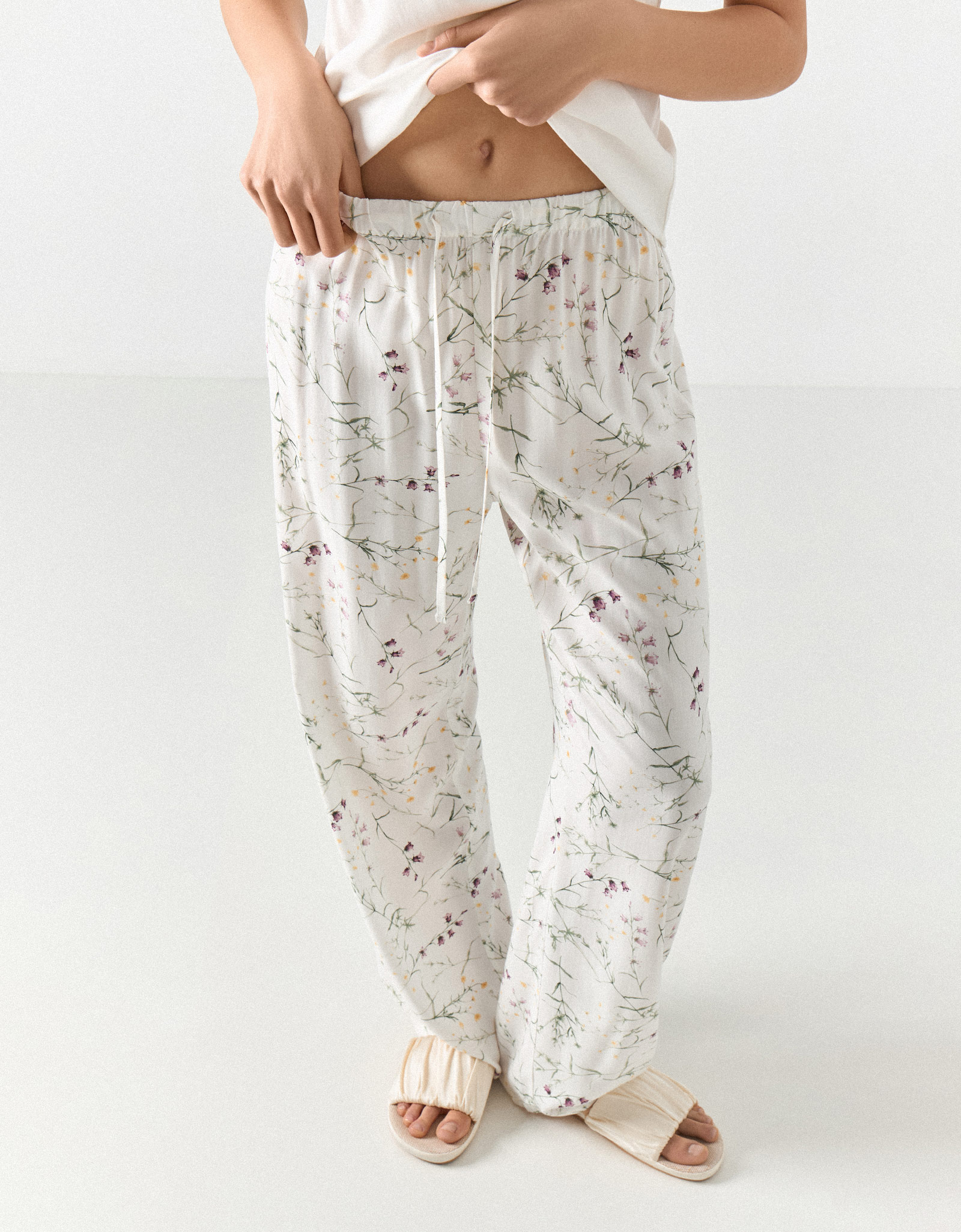 Women's trousers, homewear, size L, viscose, milky, wildflowers, Amina, image-1
