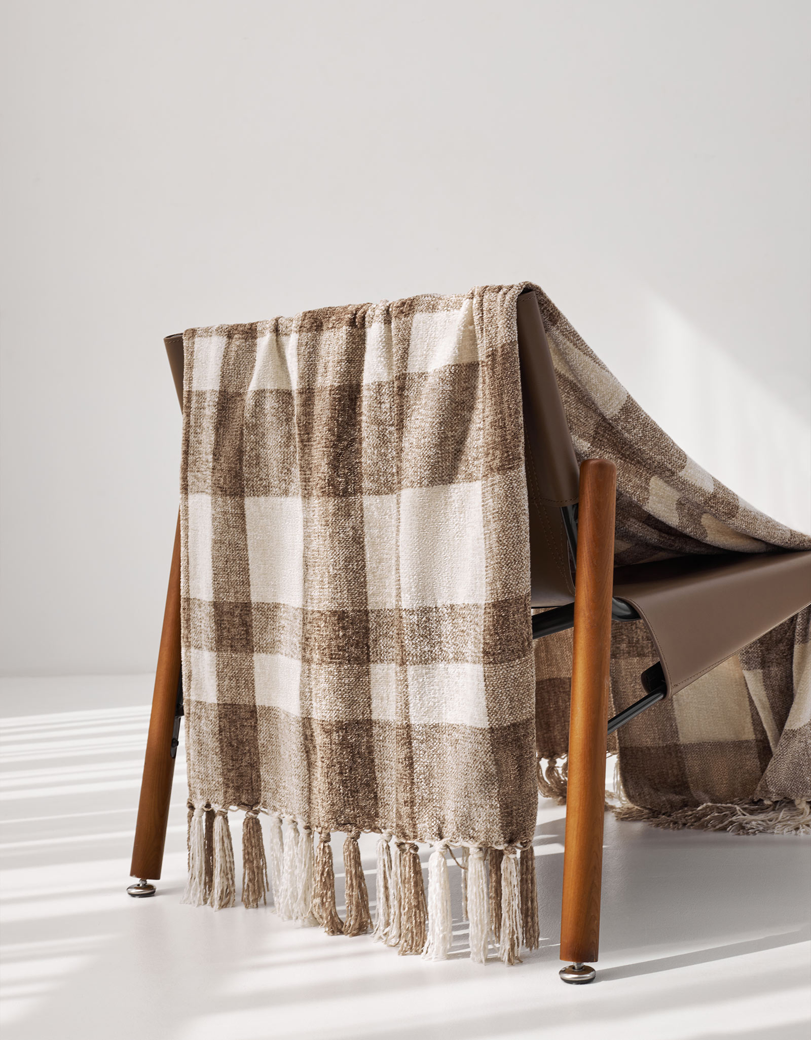 Plaid, 130x170 cm, fringed, chenille, milky brown, Checkered, Hazel, image-3