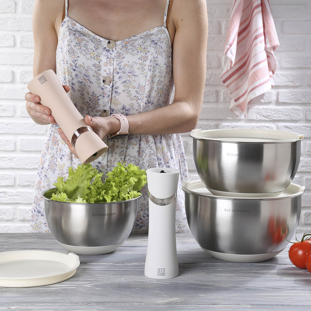 A bowl, 2,5/3/4,5 l, 3 pcs, with lid, anti-slip bottom, steel / plastic, beige, Terra 